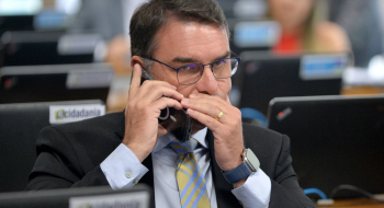 Flávio confirma encontro com Vorcaro após banqueiro ter sido preso